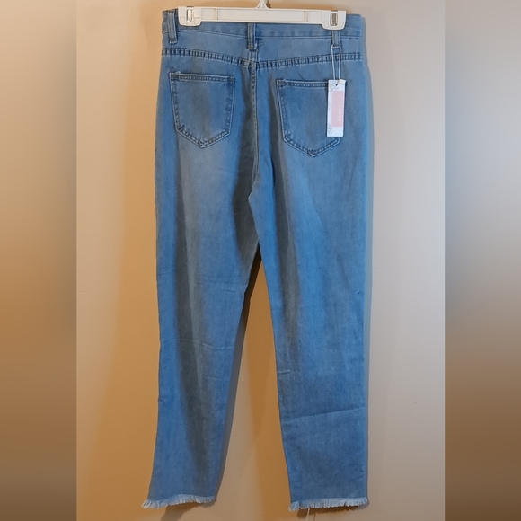 ‼️SOLD‼️***NWT*** HIGH RISE DISTRESSED JEANS - Picture 2 of 7